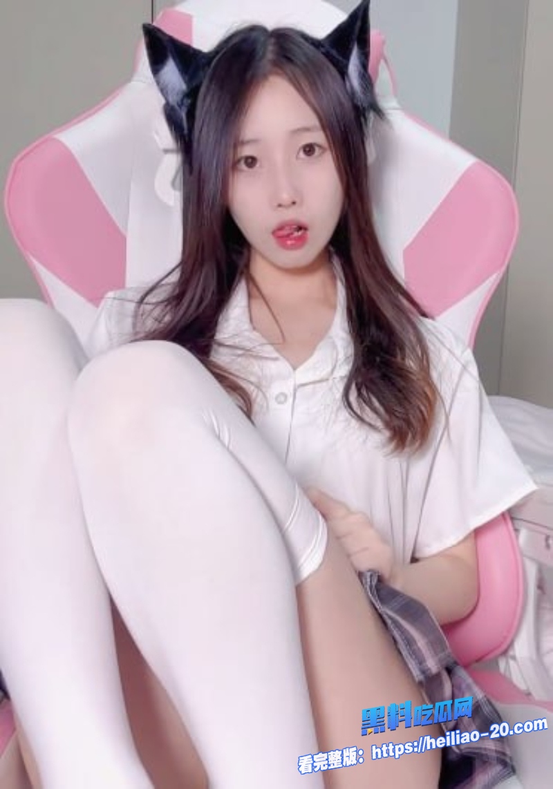 超清纯猫耳JK少女白丝自拍流出脸穴同框掰开粉嫩小穴透明阳具猛插自慰反差爆表 1