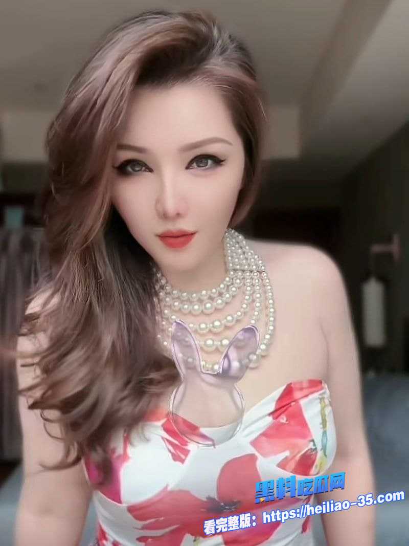 抖音网红广州卡戴珊约炮视频泄密火辣御姐私下变肉便器翘臀狂扭啪啪开干3