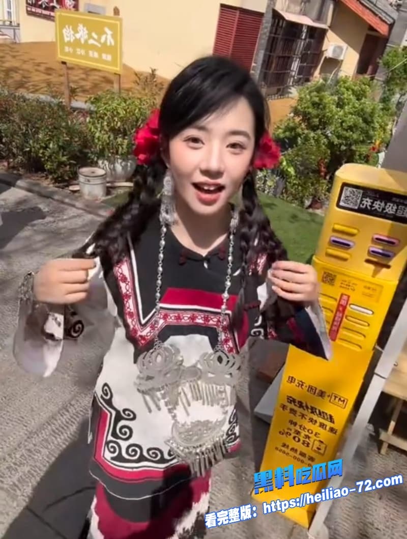 四川04年清纯小妹谭郑萱出租屋被大神猛干到喷水完整版骚穴太嫩了看一次硬一次3