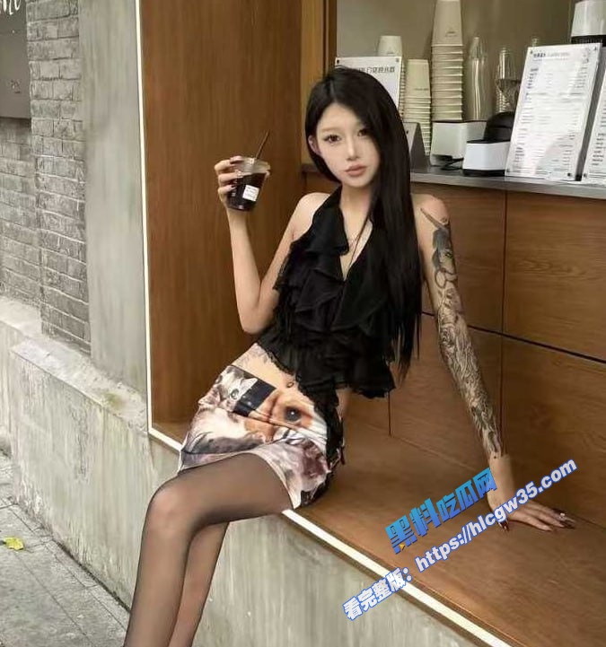抖音八万粉丝女主播 Yiko 高颜值芭比女神竟下海当外围 这对奶子谁看了都受不了! 3 抖音八万粉丝女主播 Yiko 高颜值芭比女神竟下海当外围 这对奶子谁看了都受不了! 3