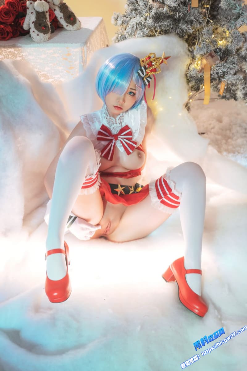 极品COS福利姬 爆机少女 喵小吉 最新福利裸体写真流出 少女的酮体 你能把持得住吗？ 24
