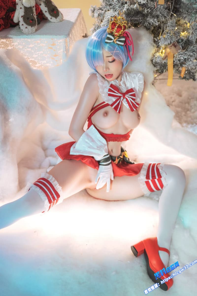 极品COS福利姬 爆机少女 喵小吉 最新福利裸体写真流出 少女的酮体 你能把持得住吗？ 28