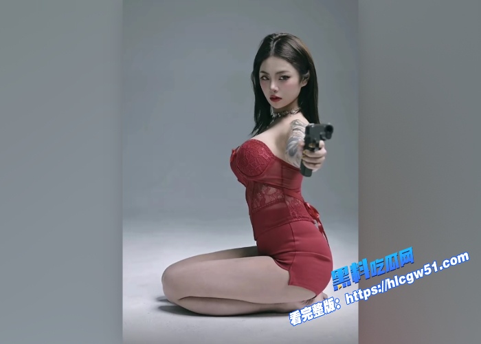抖音美女网红海胆的越野车不雅视频流出重度性瘾母狗与金主约炮玩3P场面十分淫乱 图6WH700x500px