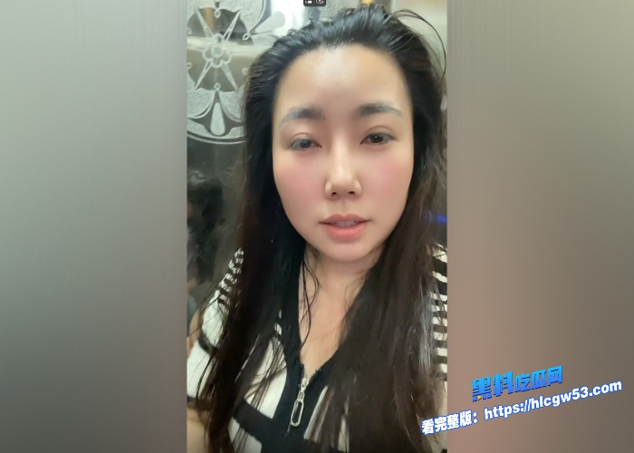 抖音最新热瓜河南武陟抖音小网红贾珍醉酒后用崂山啤酒瓶自慰骚穴让网友大开眼界直接火爆全网 图2WH700x500px 抖音最新热瓜河南武陟抖音小网红贾珍醉酒后用崂山啤酒瓶自慰骚穴让网友大开眼界直接火爆全网 图2WH700x500px