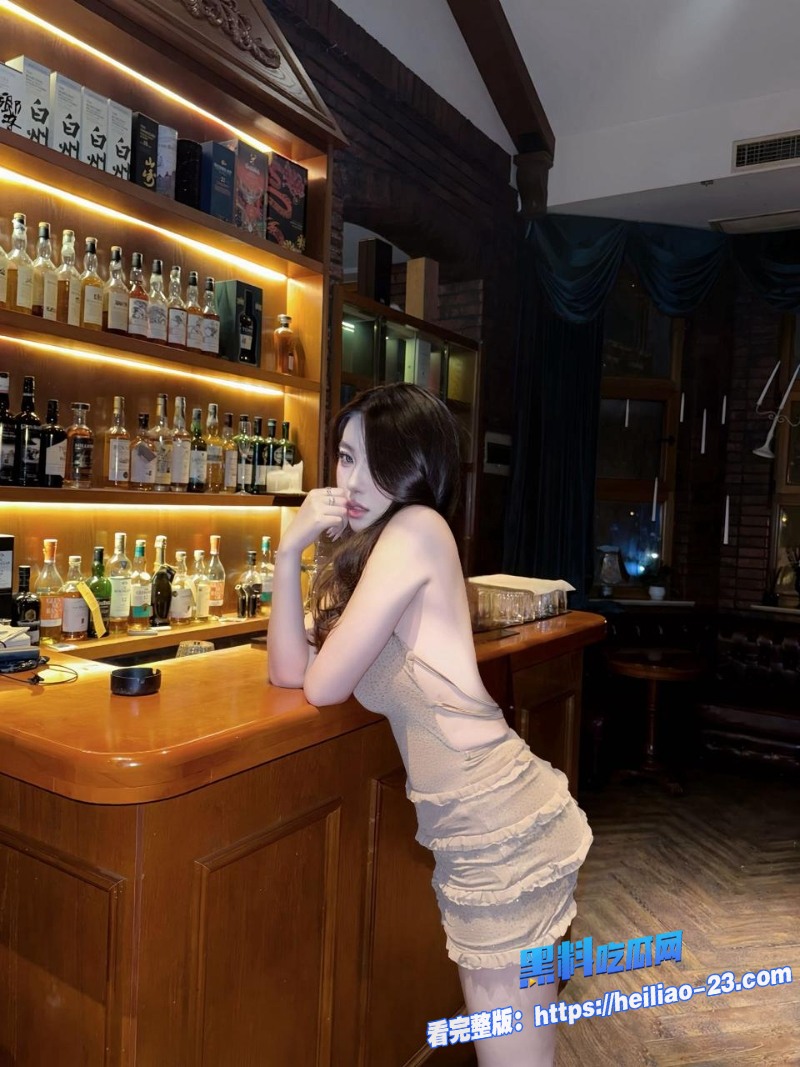 极品女神私密反差视频曝光清纯高冷外表下藏着惊人一面被金主包养后床上彻底放开 1 极品女神私密反差视频曝光清纯高冷外表下藏着惊人一面被金主包养后床上彻底放开 1
