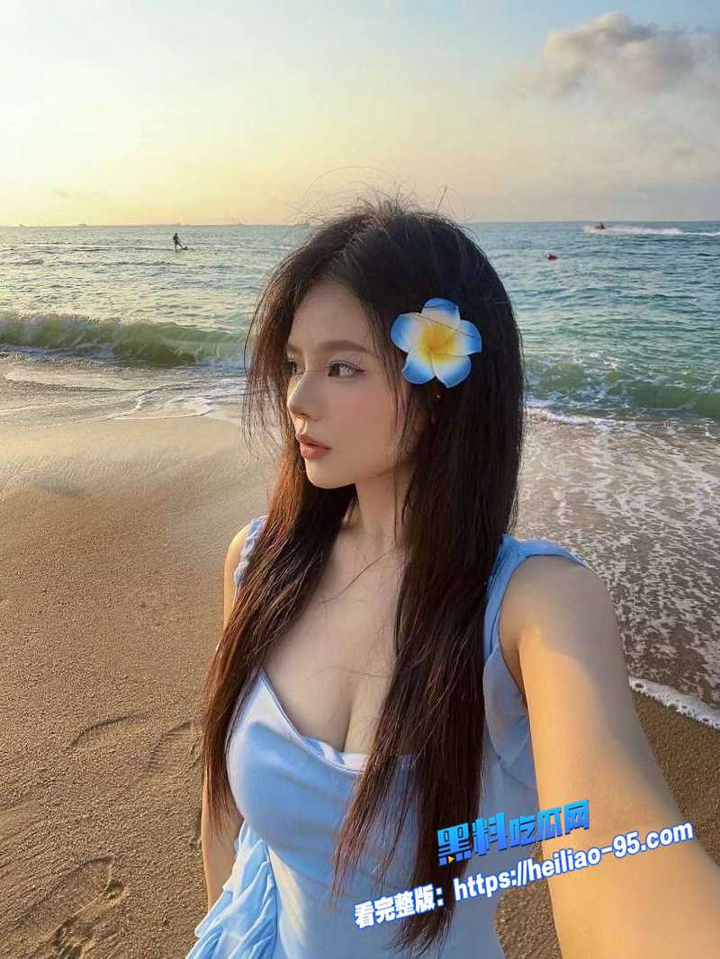 顶美御姐酒店开房啪啪 黑色情趣皮衣翘臀主动榨精 气质美女认真吃鸡 完全沉浸在快感里图4