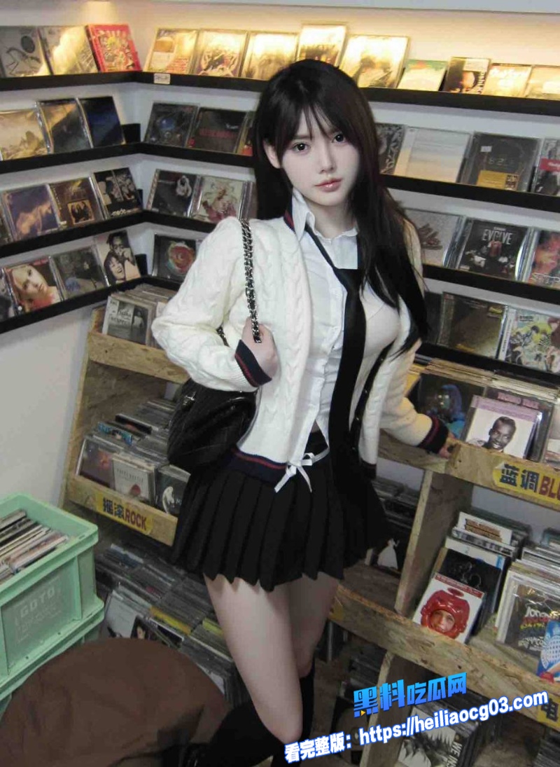 高颜值短发女大学生酒店激情做爱4
