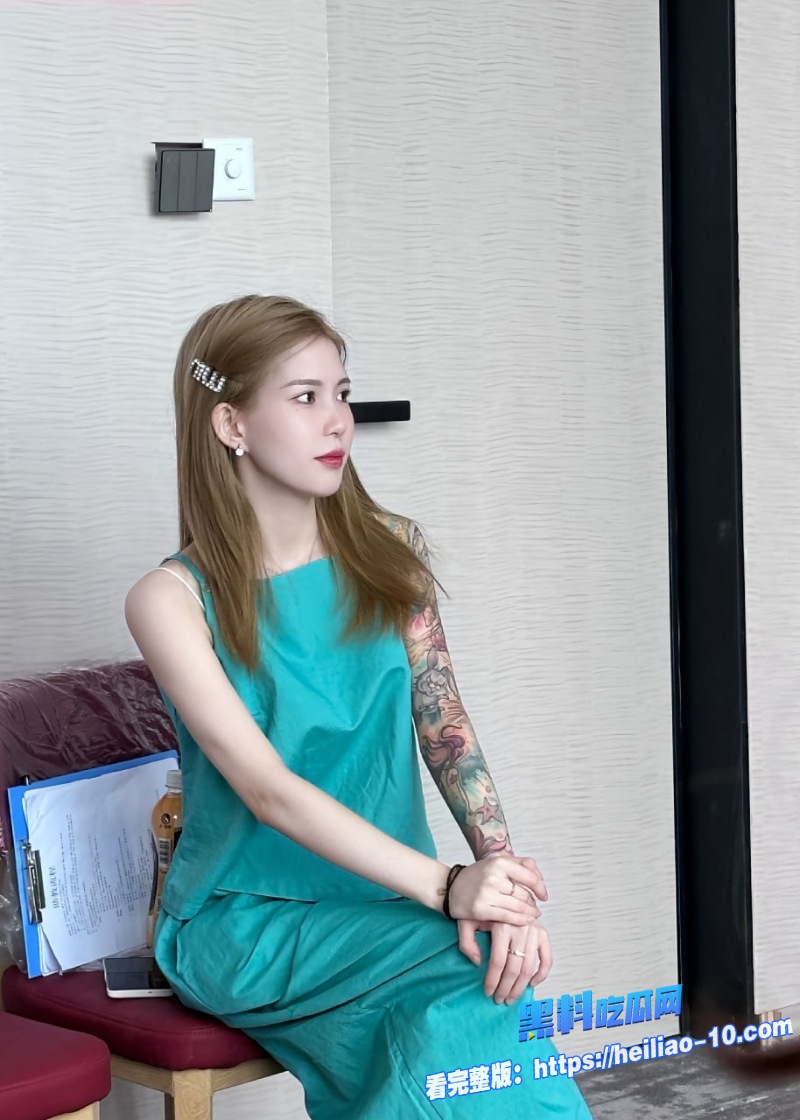 浙江杭州纹身母狗程思余花臂纹身尽显性感 2