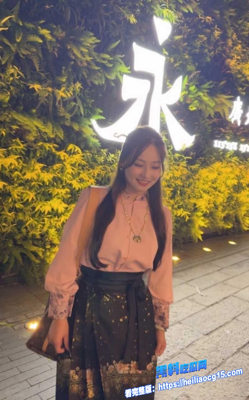 离异少妇带娃约炮 3