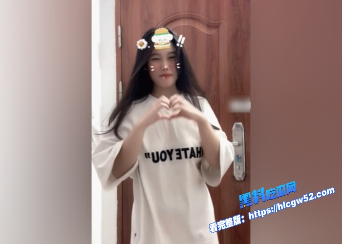 推特00后巨乳宝妈哇塞乔宝露脸抖音风裸舞自慰露出啪啪舌舔龟头口交大屌表情十分享受 图4WH700x500px