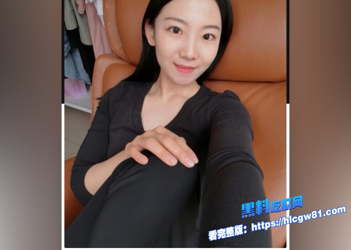云南大学研究生刘明明骚母狗沉迷打屁股接烟灰女上位乳夹狗球塞嘴极致调教被富少后入爆操羞辱的乐趣真美妙7