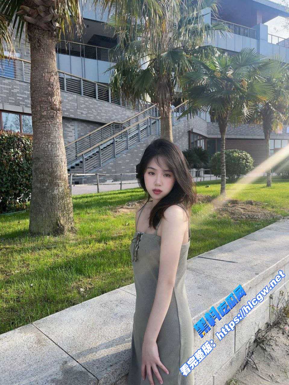 长沙美术学院学生王莎俪照片