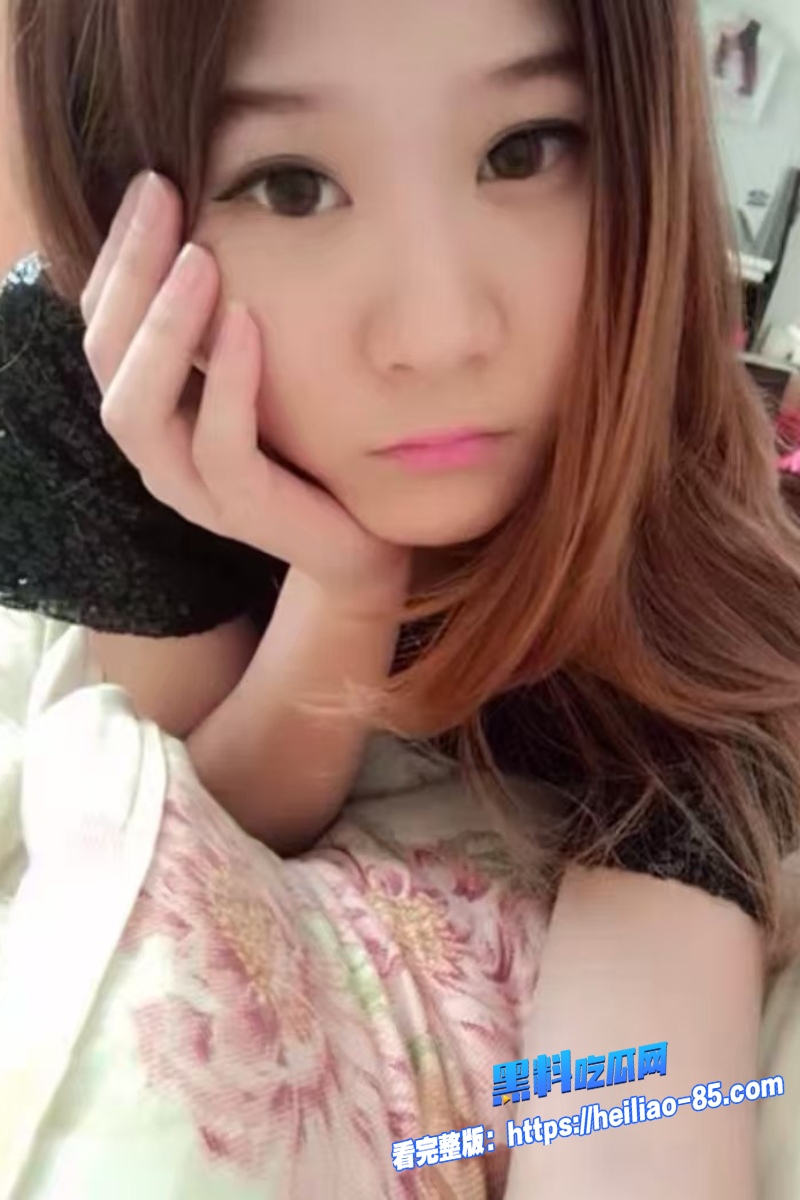 高颜值女神 余小雅 和小鲜肉男友直播做爱 浪荡的小表情让你欲罢不能!8 高颜值女神 余小雅 和小鲜肉男友直播做爱 浪荡的小表情让你欲罢不能!8