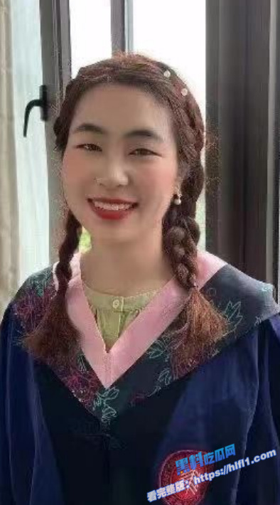 上海进才中学英语老师 沈婷 和16岁高中生啪啪 女老师白嫖学生一个月44次！4