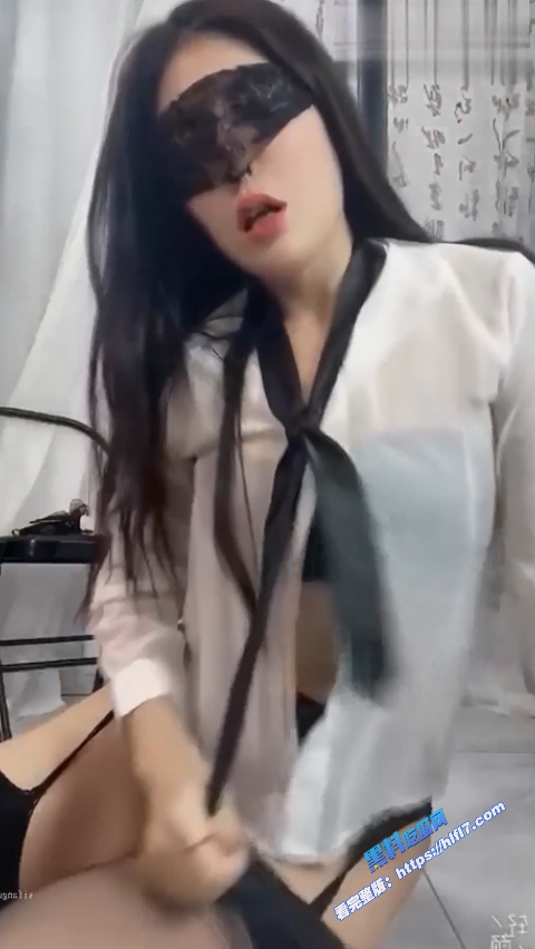 抖音18万粉极品网红 亦妍姐姐 福利流出  S身型钢管舞御姐 前凸后翘女人味足！3