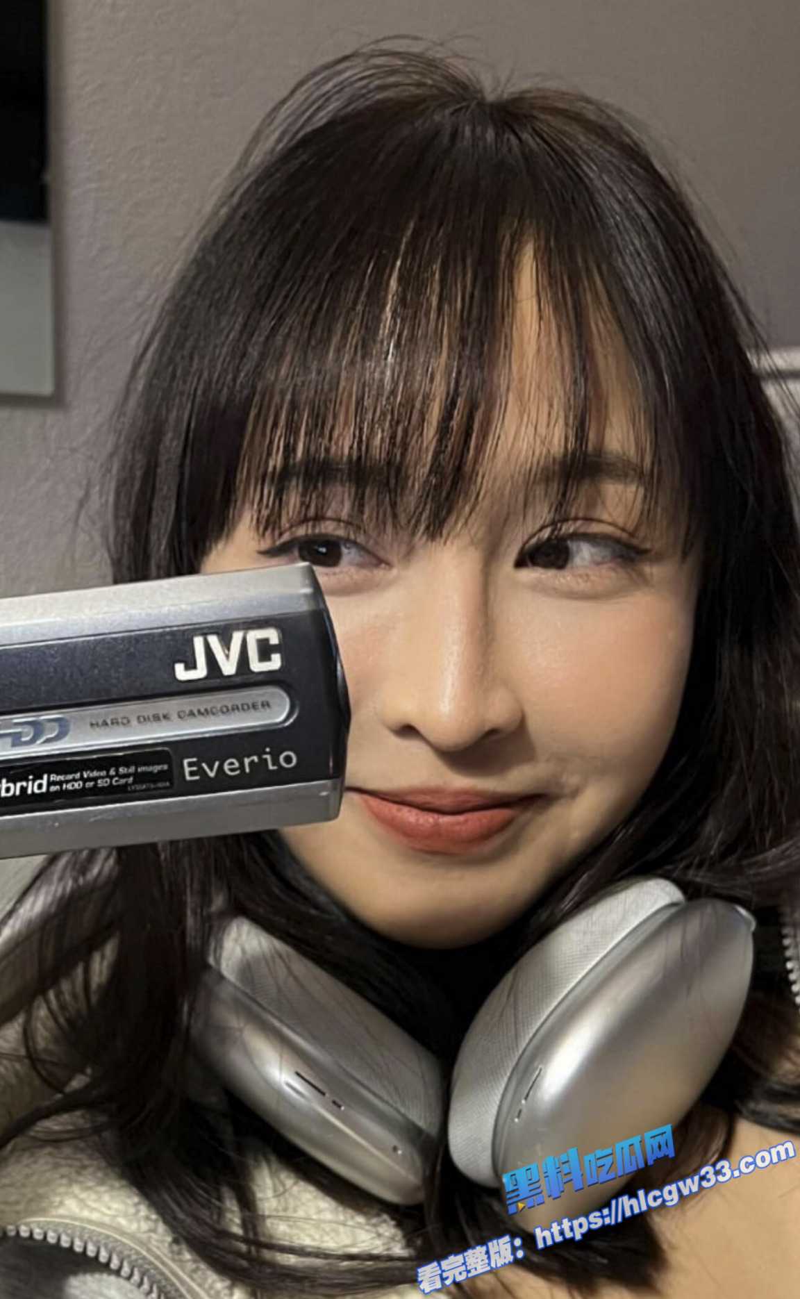 极品高颜值眼镜反差婊 自拍大尺度漏脸掰穴 各种道具插入自慰淫水超级多4 极品高颜值眼镜反差婊 自拍大尺度漏脸掰穴 各种道具插入自慰淫水超级多4