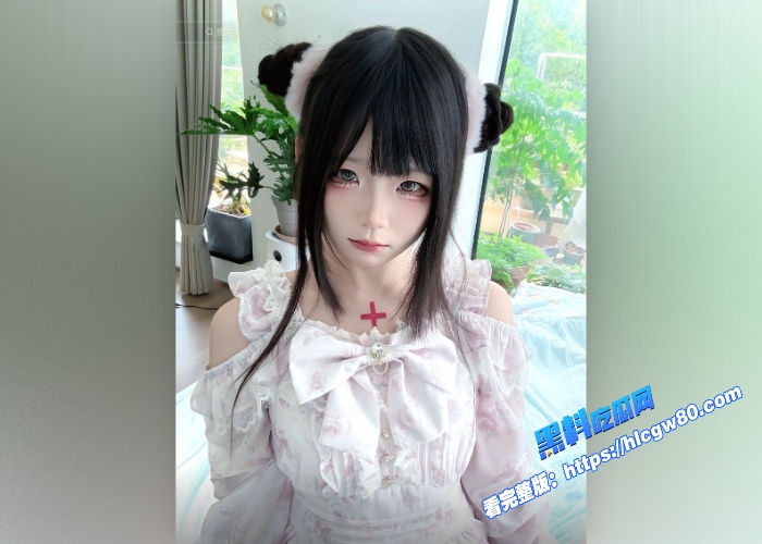 抖音40万粉擦边萝莉野餐兔下海与土豪酒店啪啪视频曝光各种制服跪舔大哥长枪不愧是擦边女口活技术不比小姐差 图4