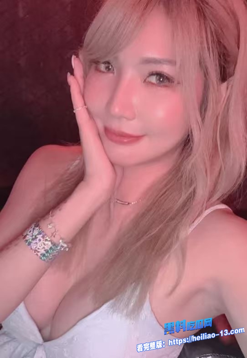 台湾极品身材大奶网红女神黎芷媗波妮林愷茵超极品淫乱三姐妹 7 台湾极品身材大奶网红女神黎芷媗波妮林愷茵超极品淫乱三姐妹 7