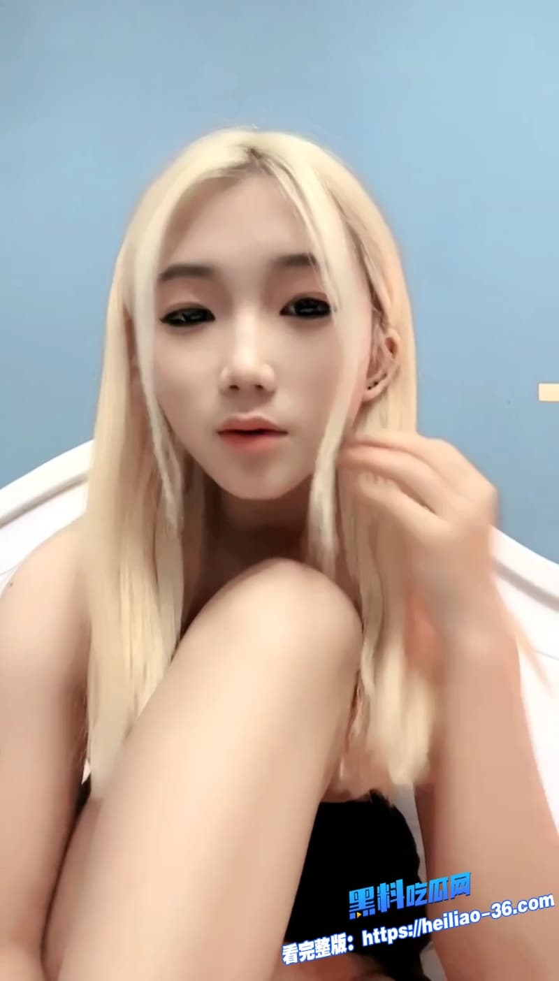 精神小妹黄毛骚货道具自插高潮把自己玩到喷水浪叫这个反差黄毛越看越上头5