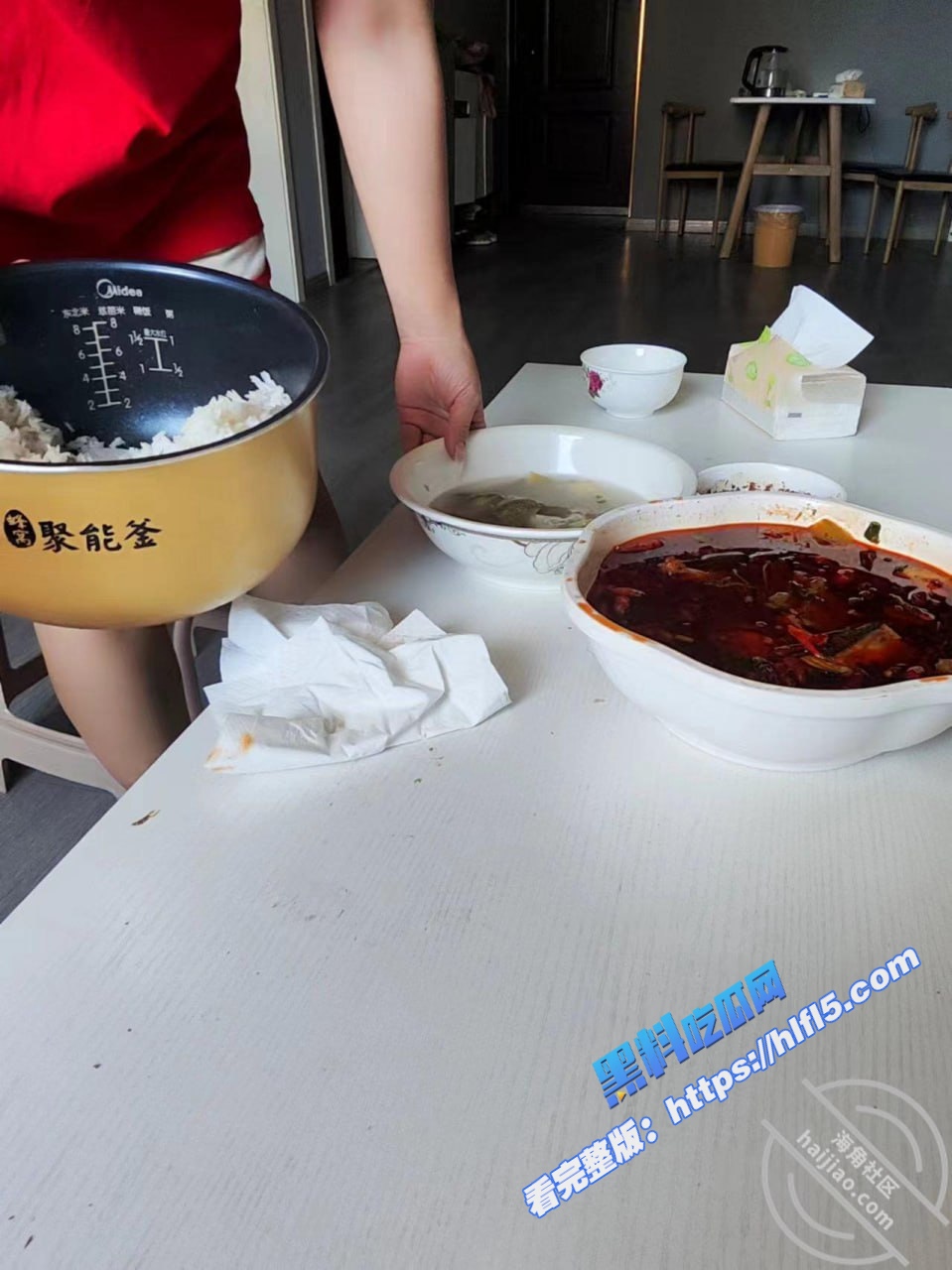 真实母子乱伦！近水楼台先操妈 巨乳妈妈第一次坐在我身上摇晃 直接把妈妈干高潮了！1