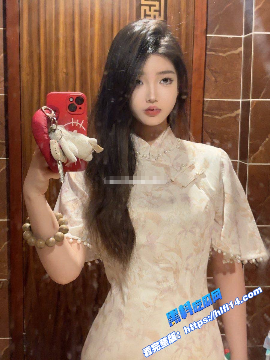 顶级高颜值反差大三学妹私拍泄密 极品巨乳御姐 完美身材蜜桃臀 内心极其淫荡！图2