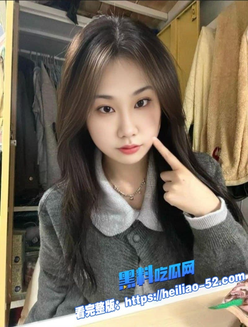 广西大二女生马雯借钱惨案为还债接受极致侮辱自慰视频流出趴地像母狗各种展示骚逼 7