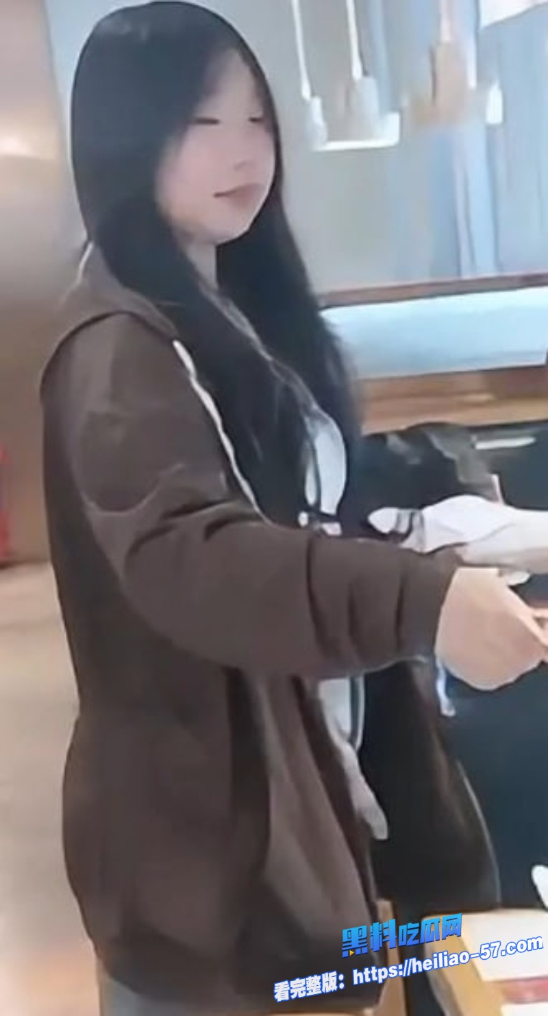 街头高清偷拍火锅店厕拍少女全过程清纯嫩妹上厕所放尿排便被高清偷录2