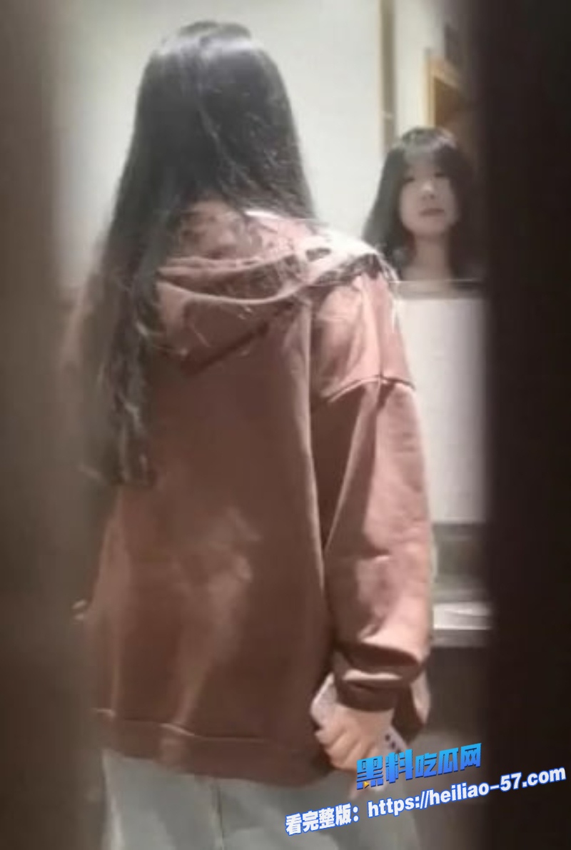 街头高清偷拍火锅店厕拍少女全过程清纯嫩妹上厕所放尿排便被高清偷录街头高清偷拍火锅店厕拍少女全过程清纯嫩妹上厕所放尿排便被高清偷录4