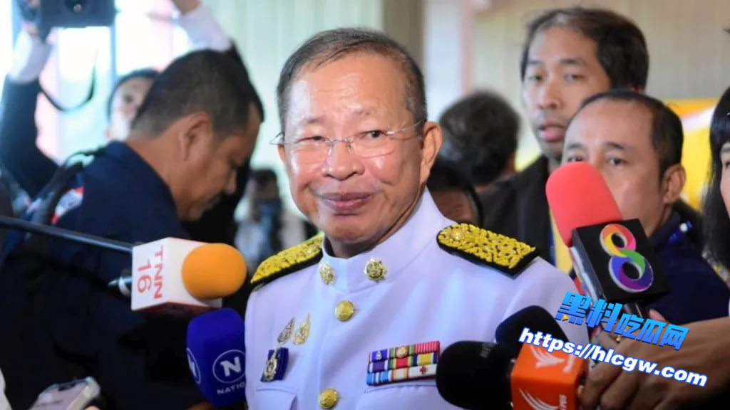 突发!泰国上议院议长正式提请罢免总理佩通坦01 突发!泰国上议院议长正式提请罢免总理佩通坦01