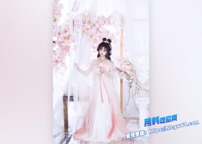 海角乱伦大神给姐姐汉服拍照为名勾引发生禁忌之恋,身材纤细美腿穿着肉丝后入操的好爽没忍住内射一整管 图3 海角乱伦大神给姐姐汉服拍照为名勾引发生禁忌之恋,身材纤细美腿穿着肉丝后入操的好爽没忍住内射一整管 图3