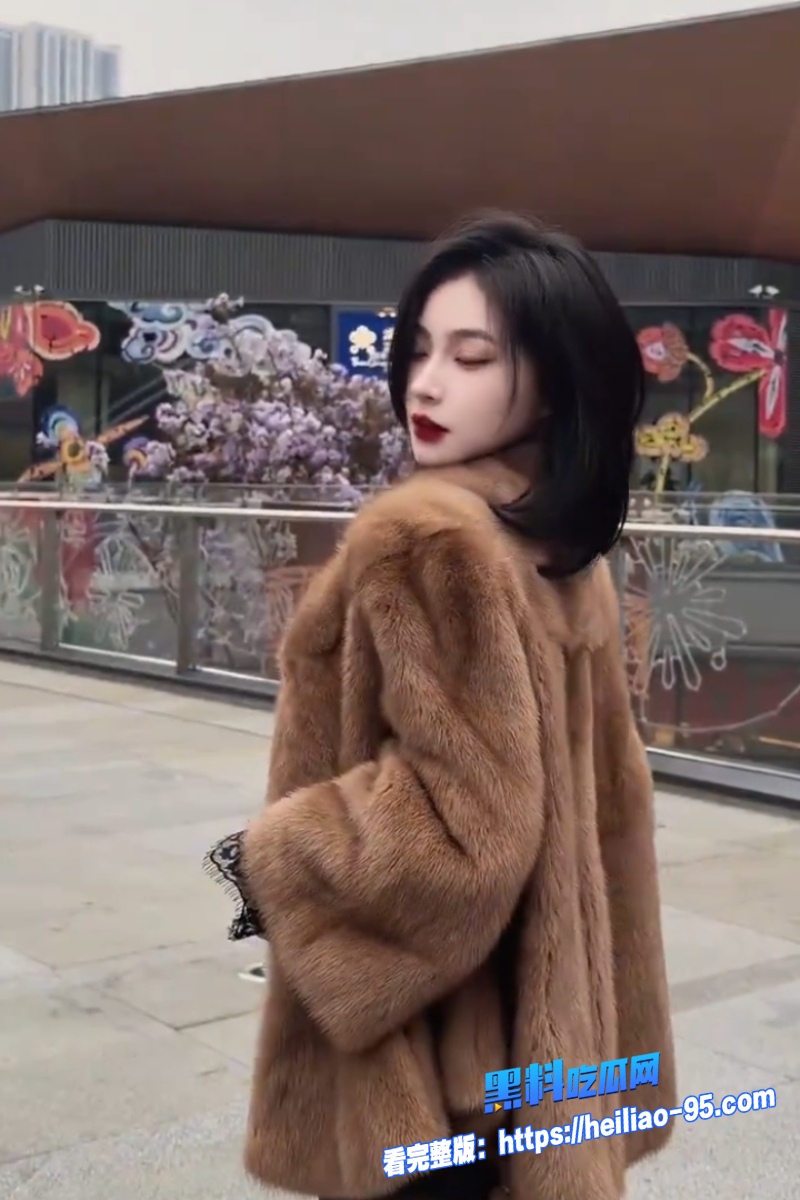 240万抖音网红申雪倩1 240万抖音网红申雪倩1