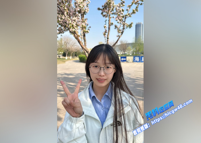 极品高校学霸美女 穿着情趣内衣和男友做爱 校园里是可爱学霸 床上是淫骚小母狗 反差感十足1