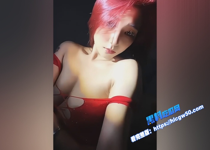 B站御姐主播BB卡舰长定制福利流出红色情趣战衣丰润曲线极致淫骚诱惑力拉满 图11WH700x500px