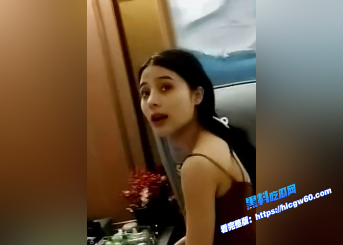 大神约炮 把正规按摩店高颜值女技师约到酒店啪啪,身材苗条,黑丝大长腿,毒龙吃鸡服务到位。抱着黑丝美腿后入,画面太美。1 大神约炮 把正规按摩店高颜值女技师约到酒店啪啪,身材苗条,黑丝大长腿,毒龙吃鸡服务到位。抱着黑丝美腿后入,画面太美。1