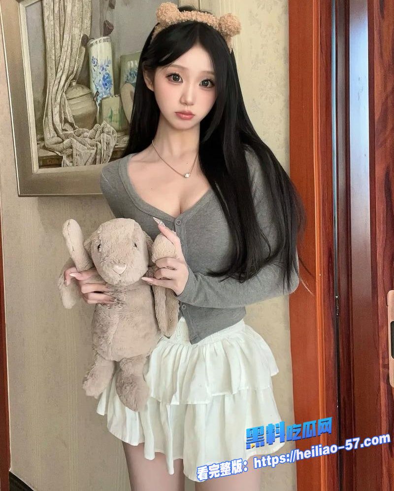 海角乱伦06母狗穿小裙子被操清纯萝莉秒变骚浪贱狗1
