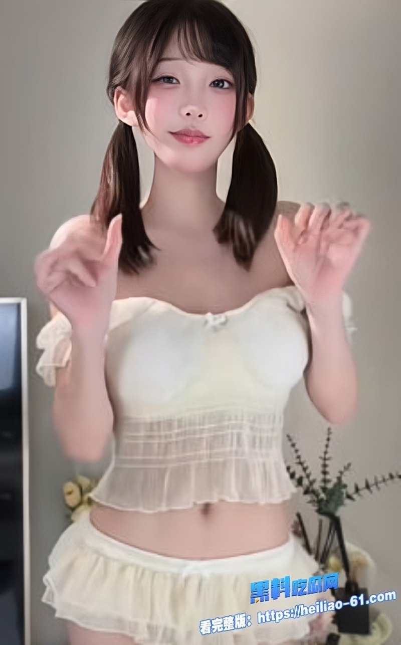 B站女神 一条小糖糖弹力混剪热辣上线性感紫裙配小短裤扭腰狂摇太犯规3 B站女神 一条小糖糖弹力混剪热辣上线性感紫裙配小短裤扭腰狂摇太犯规3