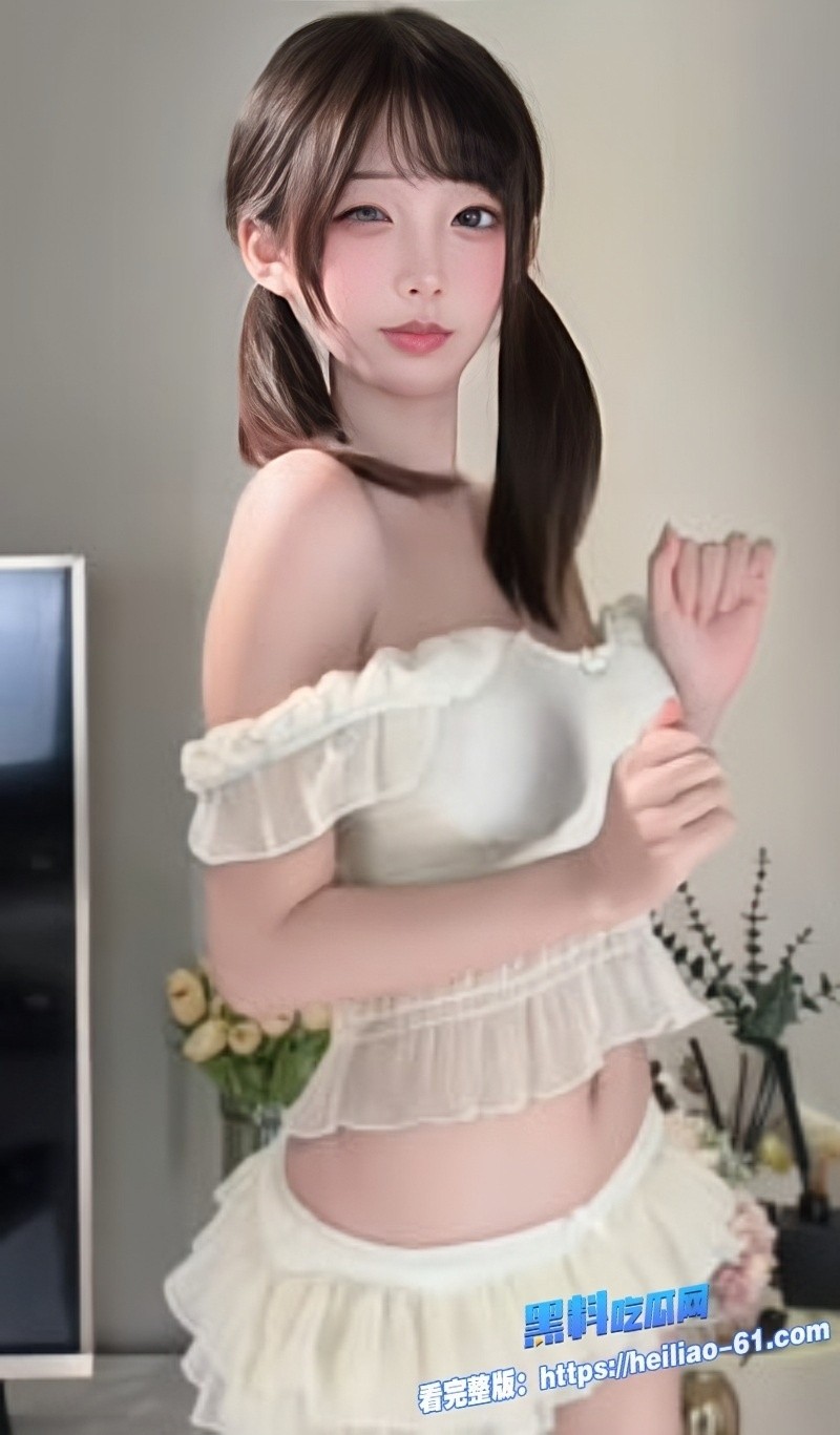 B站女神 一条小糖糖弹力混剪热辣上线性感紫裙配小短裤扭腰狂摇太犯规4 B站女神 一条小糖糖弹力混剪热辣上线性感紫裙配小短裤扭腰狂摇太犯规4