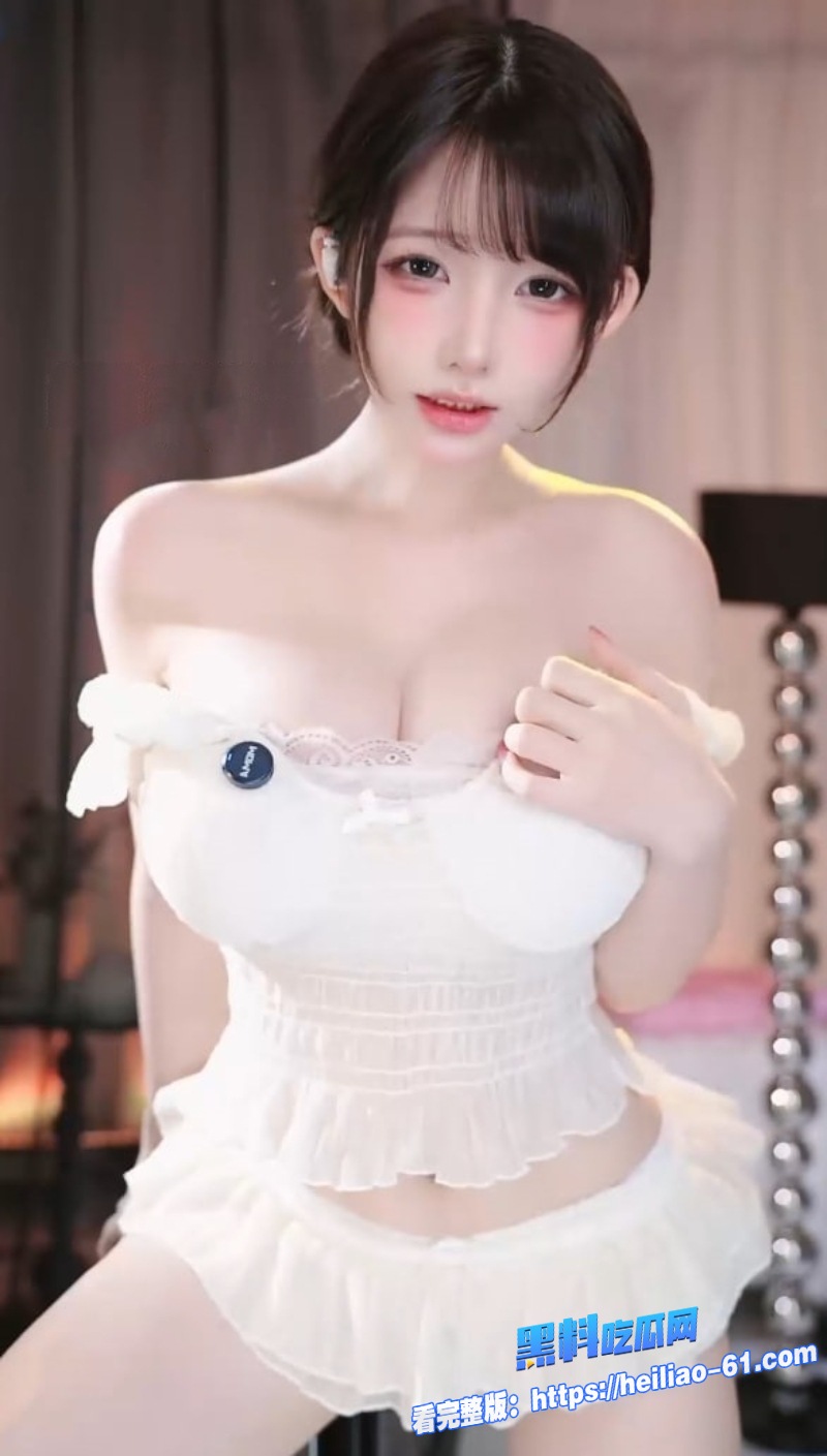 B站女神 一条小糖糖弹力混剪热辣上线性感紫裙配小短裤扭腰狂摇太犯规7 B站女神 一条小糖糖弹力混剪热辣上线性感紫裙配小短裤扭腰狂摇太犯规7
