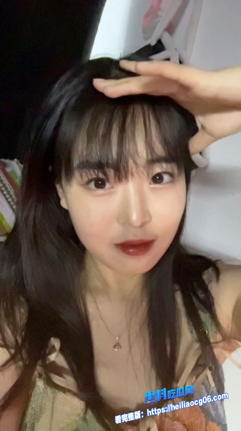 高颜值学生妹出轨约炮 2 高颜值学生妹出轨约炮 2