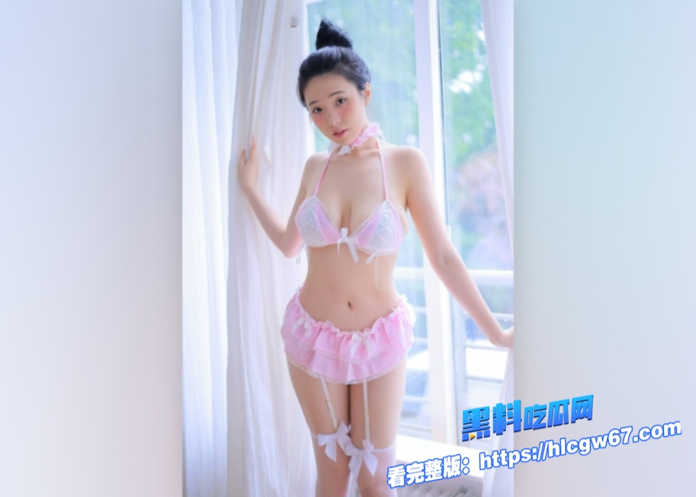 韩国高颜值网红反差婊 Yeon李研雨 大尺度高清性感写真合集曝光 粉红色蕾丝内衣少女感十足 快来舔吧！图3