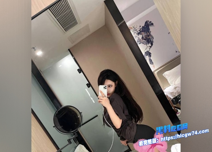 抖音百万擦边网红DJ牛奶线下与榜一大哥性爱视频曝光颜值超高这腿感觉我能玩一年不腻啊笔直细长配上开档黑丝魅惑诱人 8