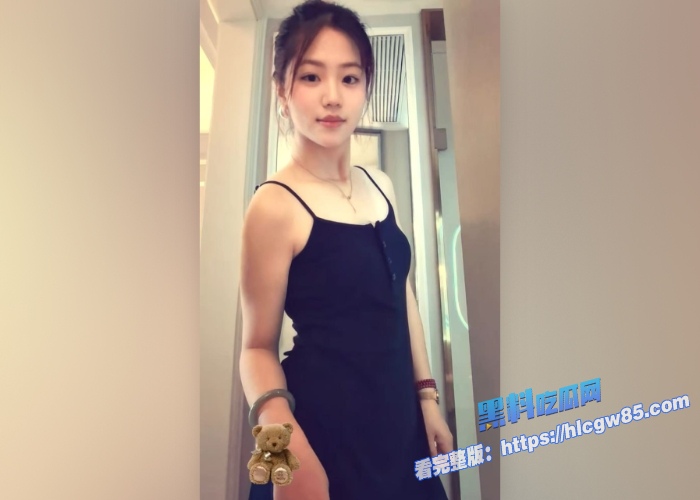 离婚后老爸硬鸡巴猛操粉嫩女儿 3 离婚后老爸硬鸡巴猛操粉嫩女儿 3