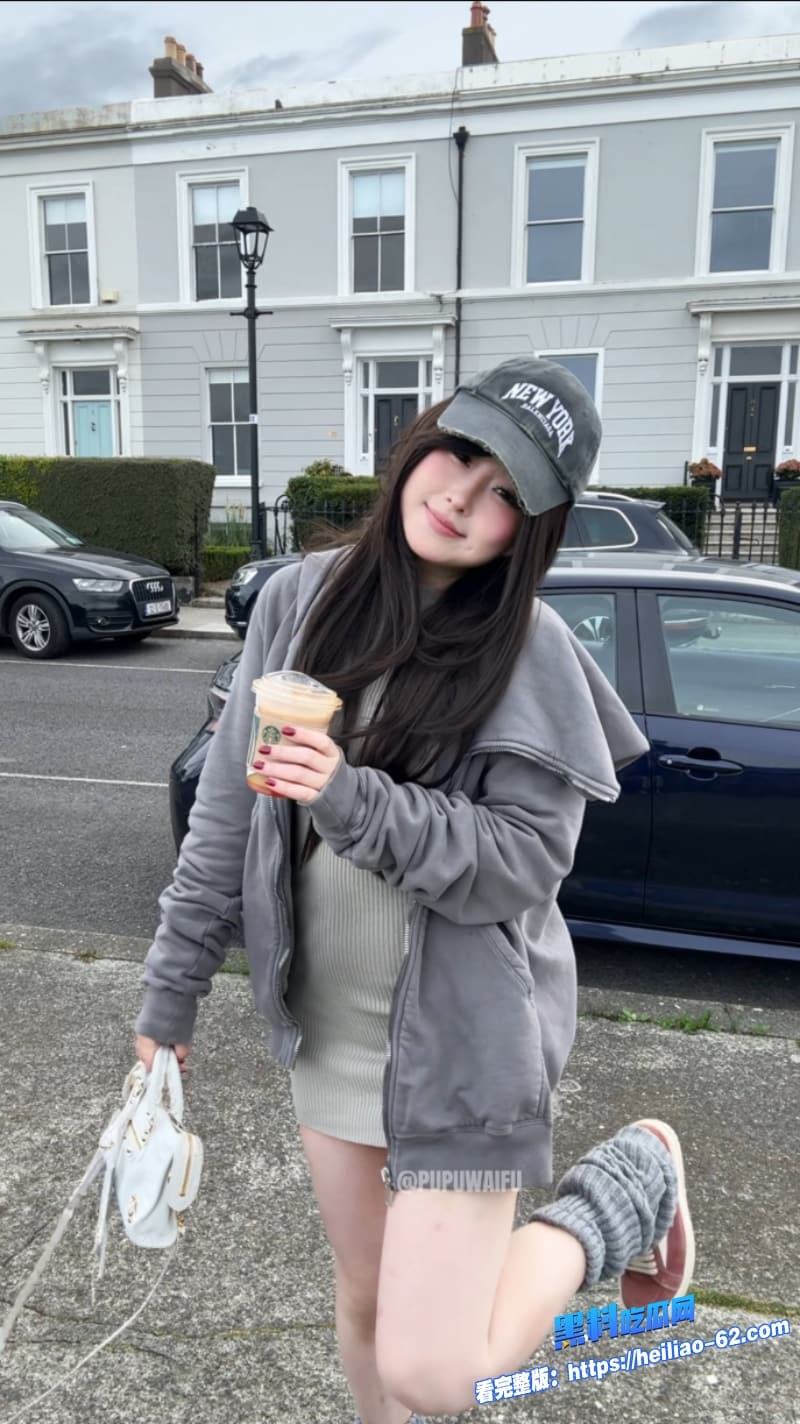 推特阿黑颜女神噗噗新作曝光趁男友发烧狂吸滚烫肉棒深喉口爆撸到腿软2