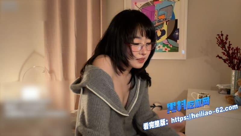 推特阿黑颜女神噗噗新作曝光趁男友发烧狂吸滚烫肉棒深喉口爆撸到腿软4