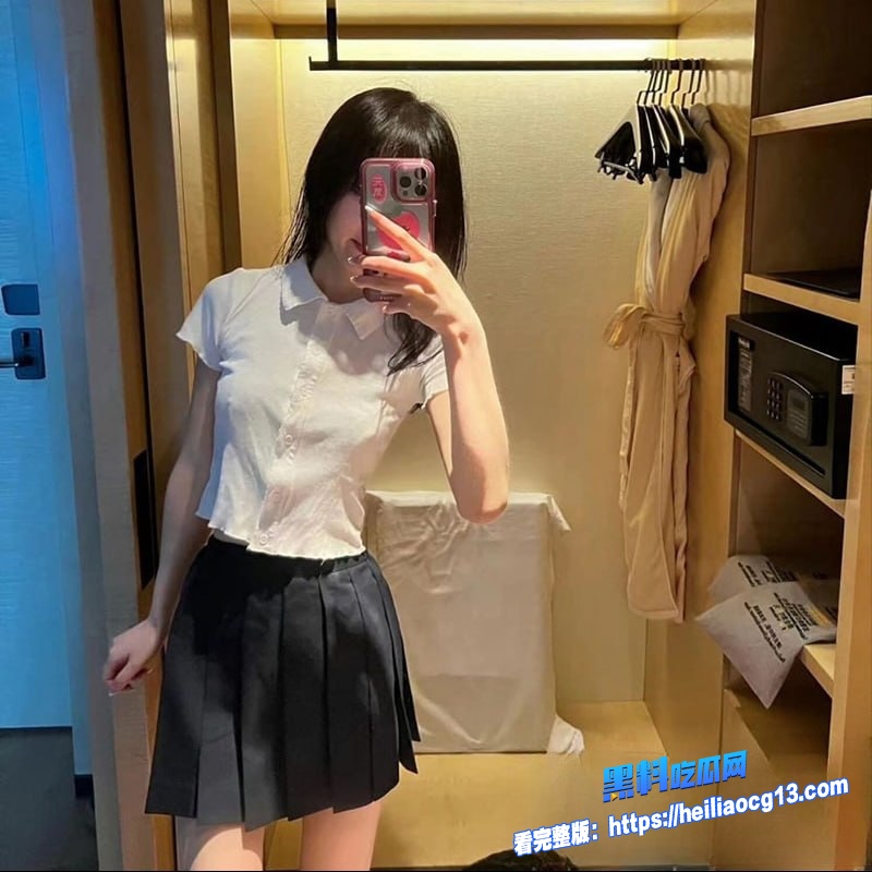 刘祈瑄与炮友开房性爱视频3 刘祈瑄与炮友开房性爱视频3