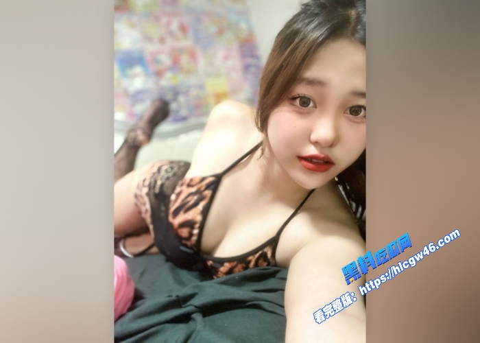 河南省安阳市陈慧茹恋爱期间出轨自拍全裸照片和自慰视频骚穴都被操黑了 图11WH700x500px