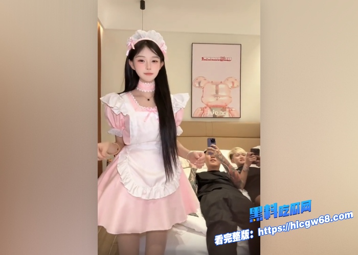抖音四十万粉丝颜值网红诗颖彻底翻车不雅视频遭曝光私下骚操作让粉丝看傻眼被黄毛死死拿捏了 图4 抖音四十万粉丝颜值网红诗颖彻底翻车不雅视频遭曝光私下骚操作让粉丝看傻眼被黄毛死死拿捏了 图4
