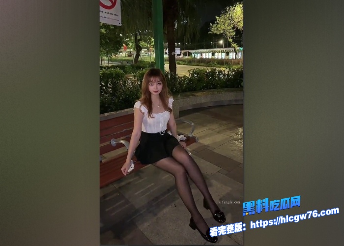 抖音高颜值网红小doll芽私密视频流出纤细身材性感妖娆黑丝长腿道具自慰清纯反差极致淫骚 图4 抖音高颜值网红小doll芽私密视频流出纤细身材性感妖娆黑丝长腿道具自慰清纯反差极致淫骚 图4