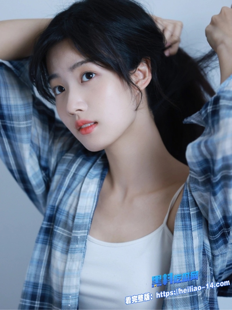 AI明星换脸卢昱晓化身新婚白纱新娘出轨上司 6