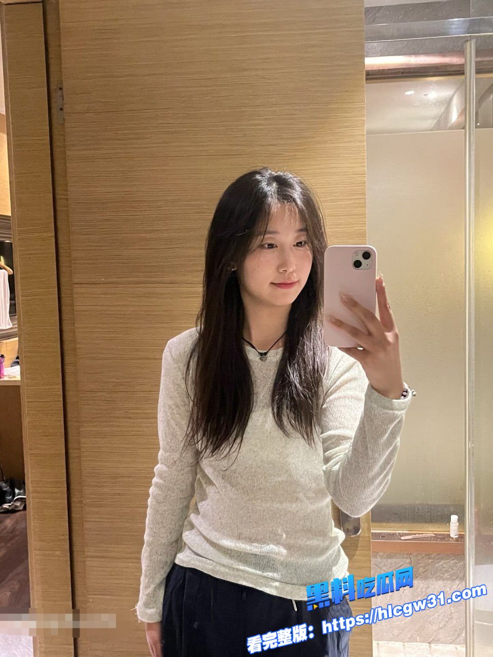 高中生学生妹男友噌女友家长不在自拍女友口交后无套做爱视频流出 3